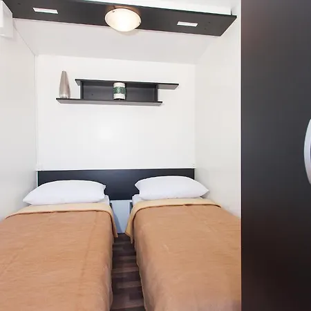 منتزه العطل Adria Mobile Homes In Kastanija Novigrad Istria