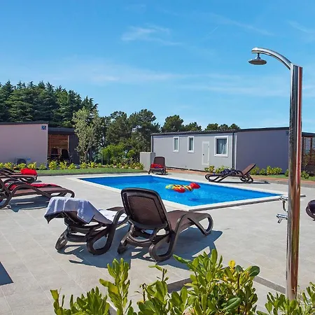 Adria Mobile Homes In Kastanija 4*
