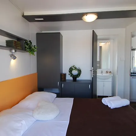 Adria Mobile Homes In Kastanija منتزه العطل Novigrad Istria