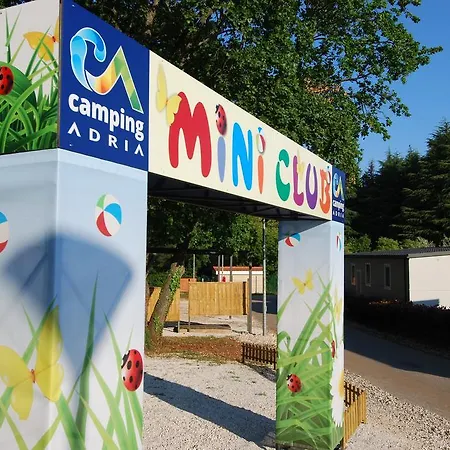 منتزه العطل Adria Mobile Homes In Kastanija Novigrad Istria