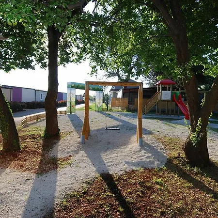 Adria Mobile Homes In Kastanija 4* Novigrad Istria