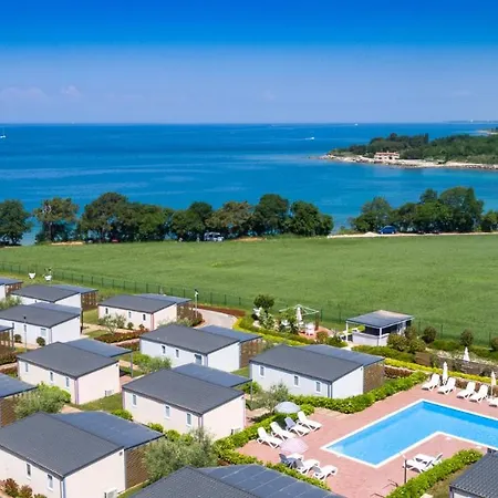 Adria Mobile Homes In Kastanija 4*