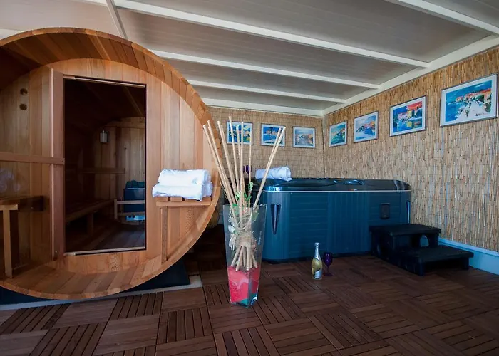 Adria Mobile Homes In Kastanija Feriepark 4*
