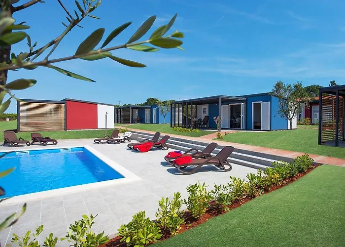 Adria Mobile Homes In Kastanija Feriepark Novigrad Istria