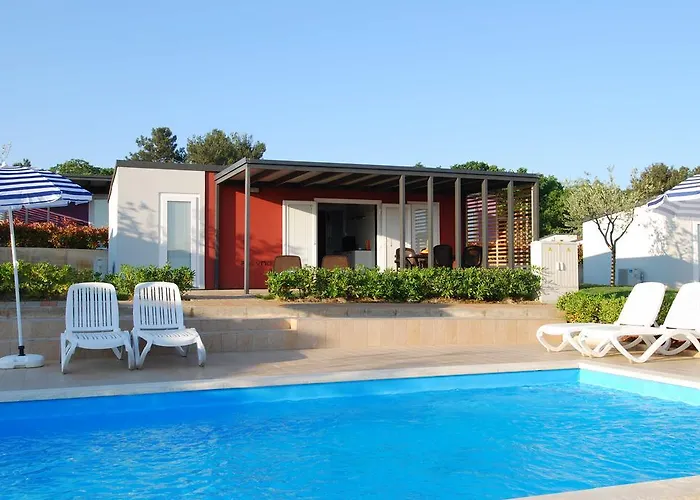 Adria Mobile Homes In Kastanija Feriepark Novigrad Istria