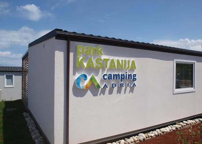 Adria Mobile Homes In Kastanija Feriepark 4*