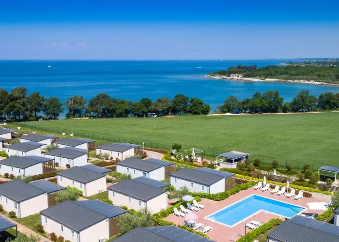 Adria Mobile Homes In Kastanija 4*